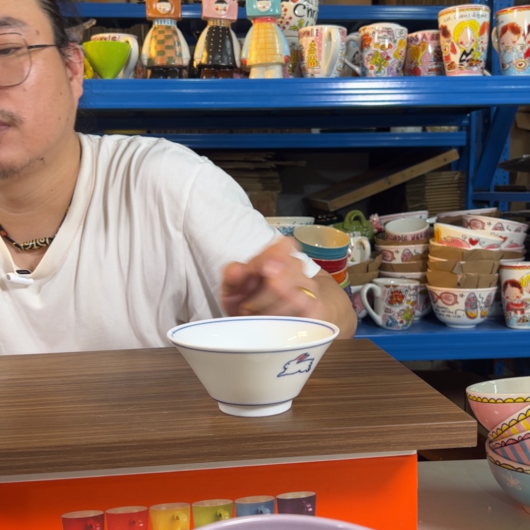 老姊妹家瓷器好漂亮兔子斗笠米饭wan