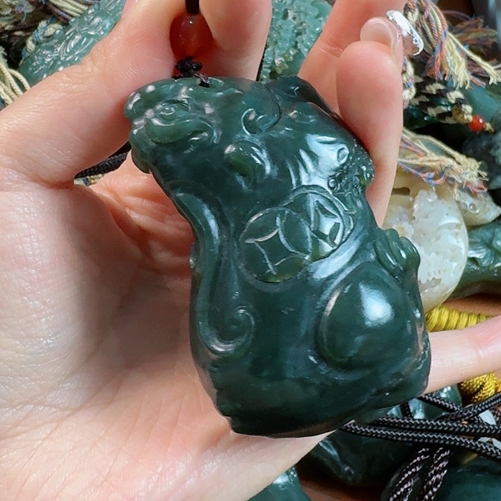 和田玉挂件未镶嵌