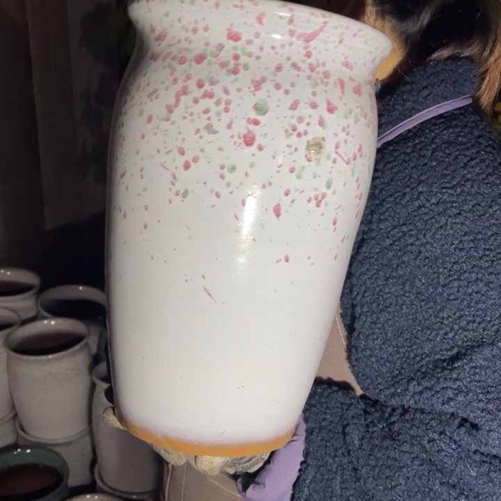 紫砂花盆口20高33瑕疵瑕疵