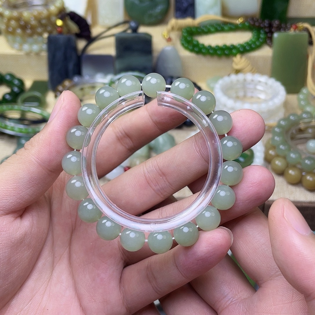 随***缘未镶嵌手串和田玉