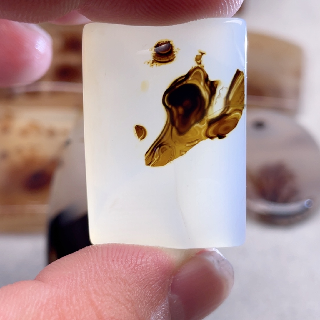 【闪购商品】玛瑙/玉髓颈饰合金张*玮