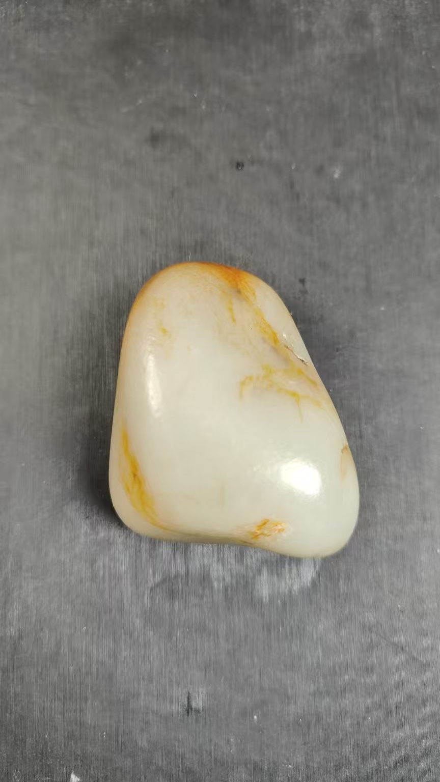 巴依哥精美和田玉73.5克