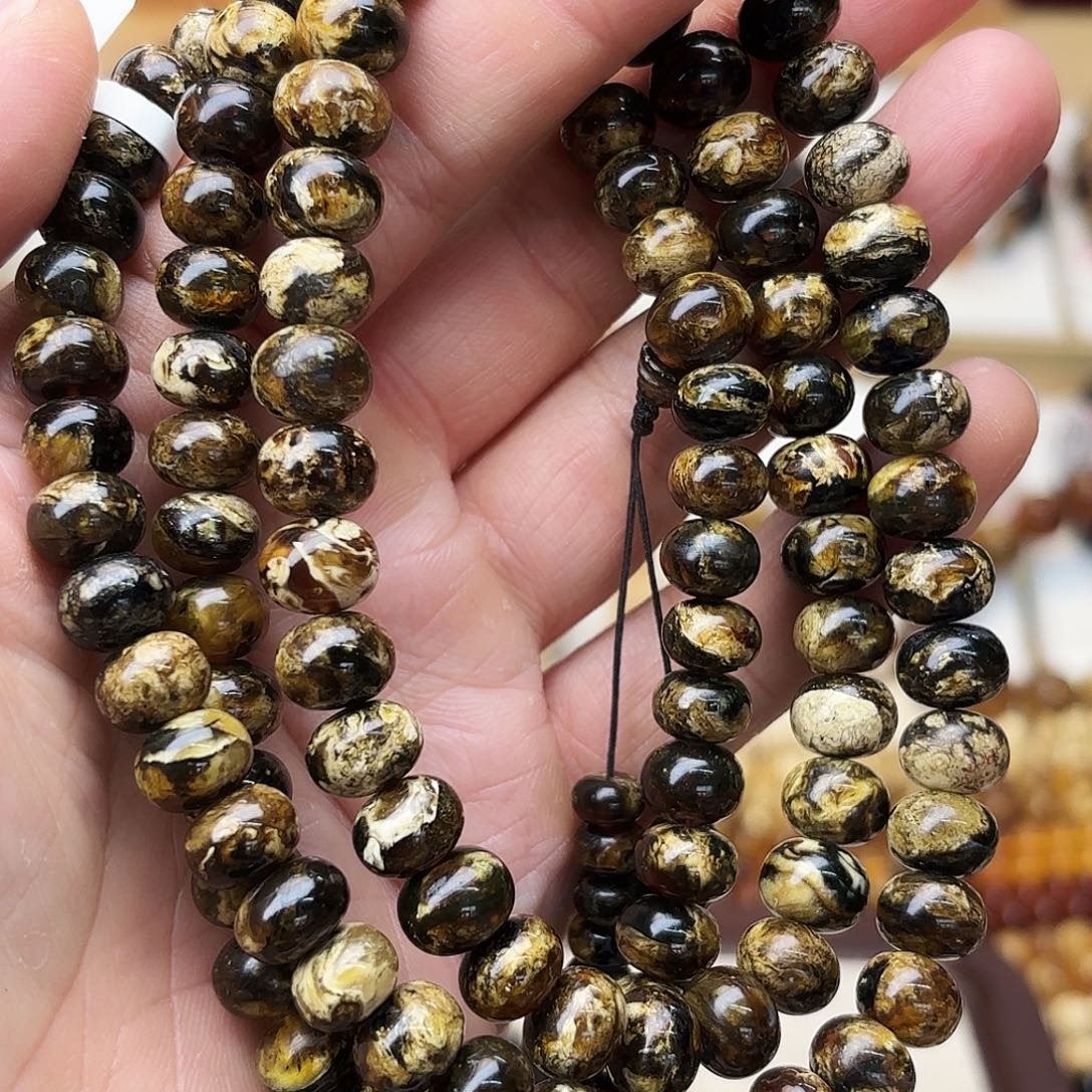 琥珀未镶嵌裸石九91659