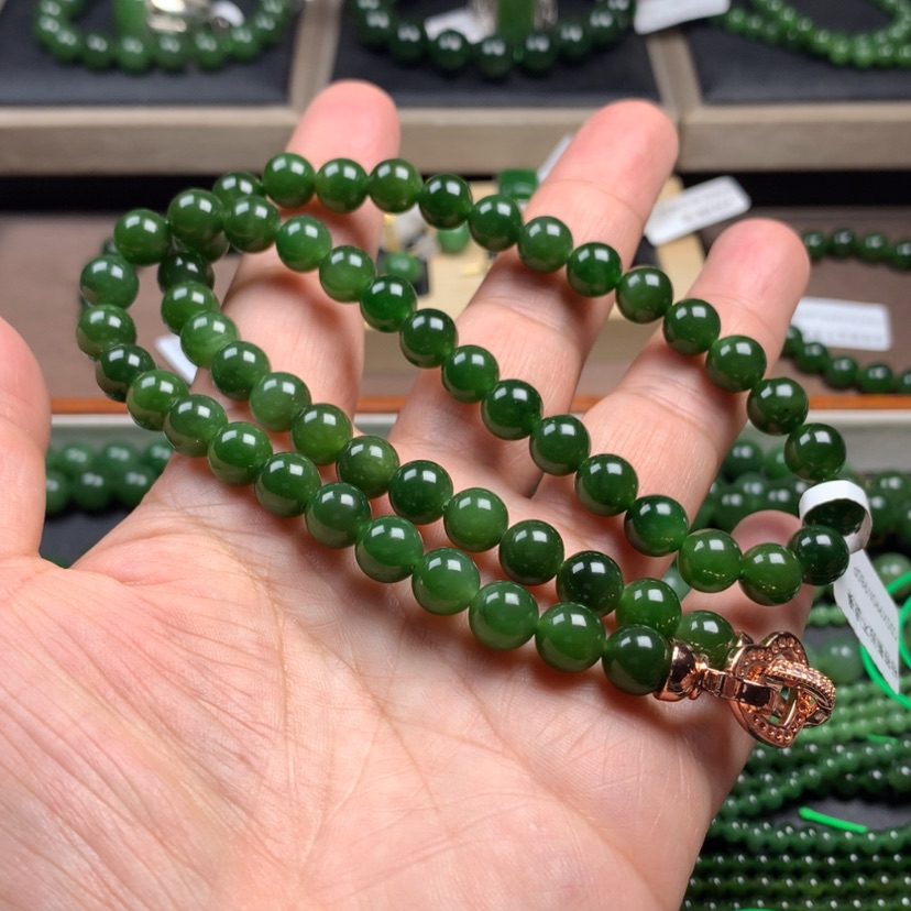 【闪购商品】和田玉（碧玉）颈饰未镶嵌8mm辣绿