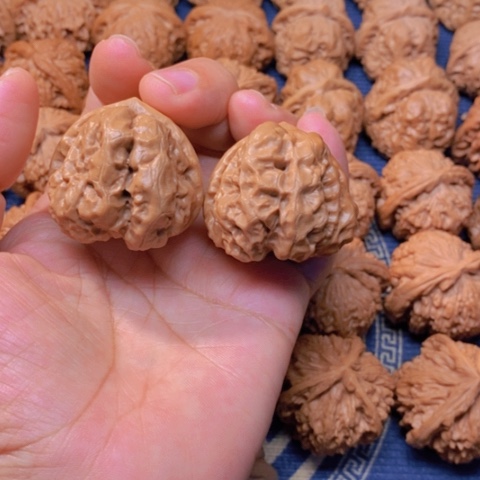 【闪购商品】吊坠文玩核桃反油三角蛙39