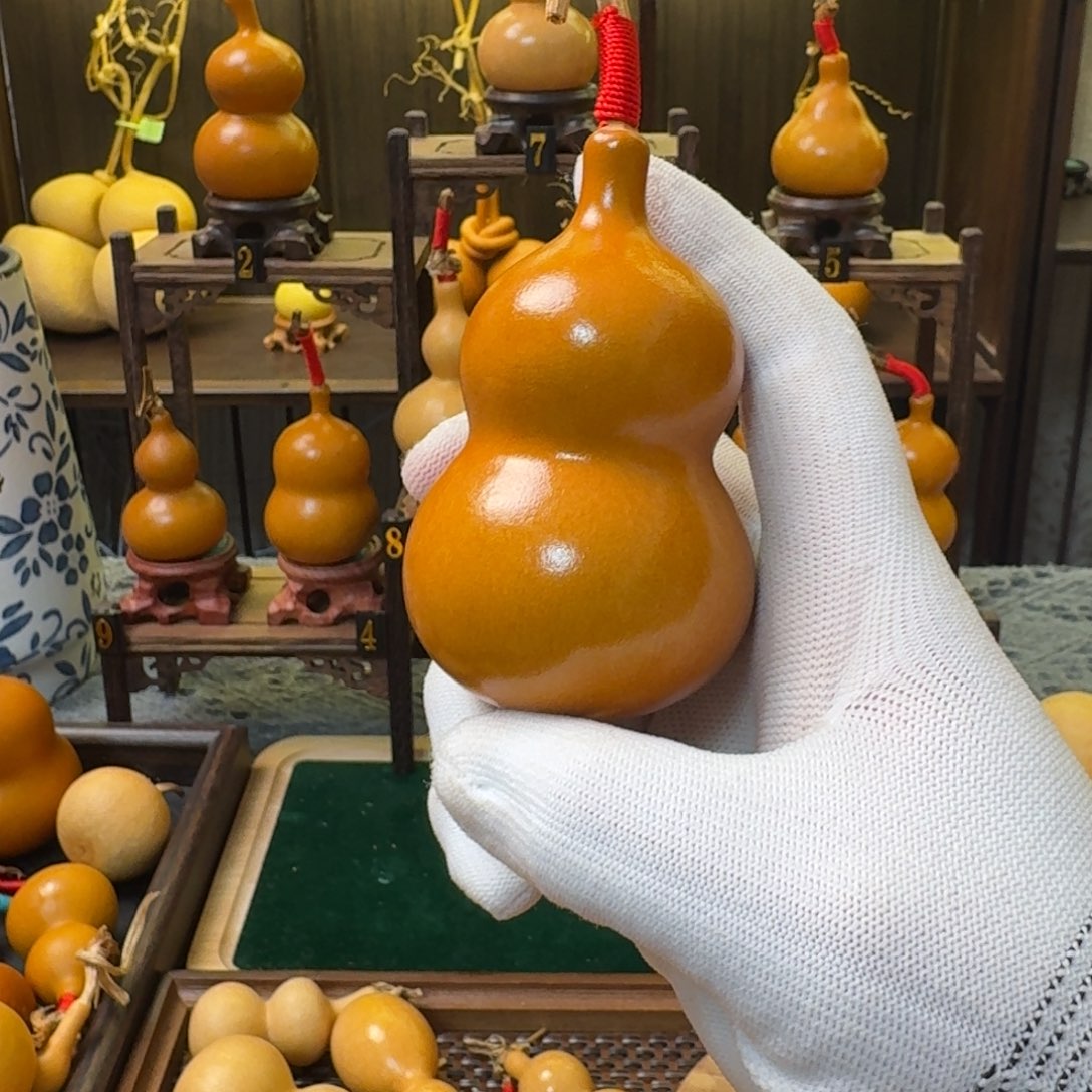 缥***城木精品小葫芦摆件手把件