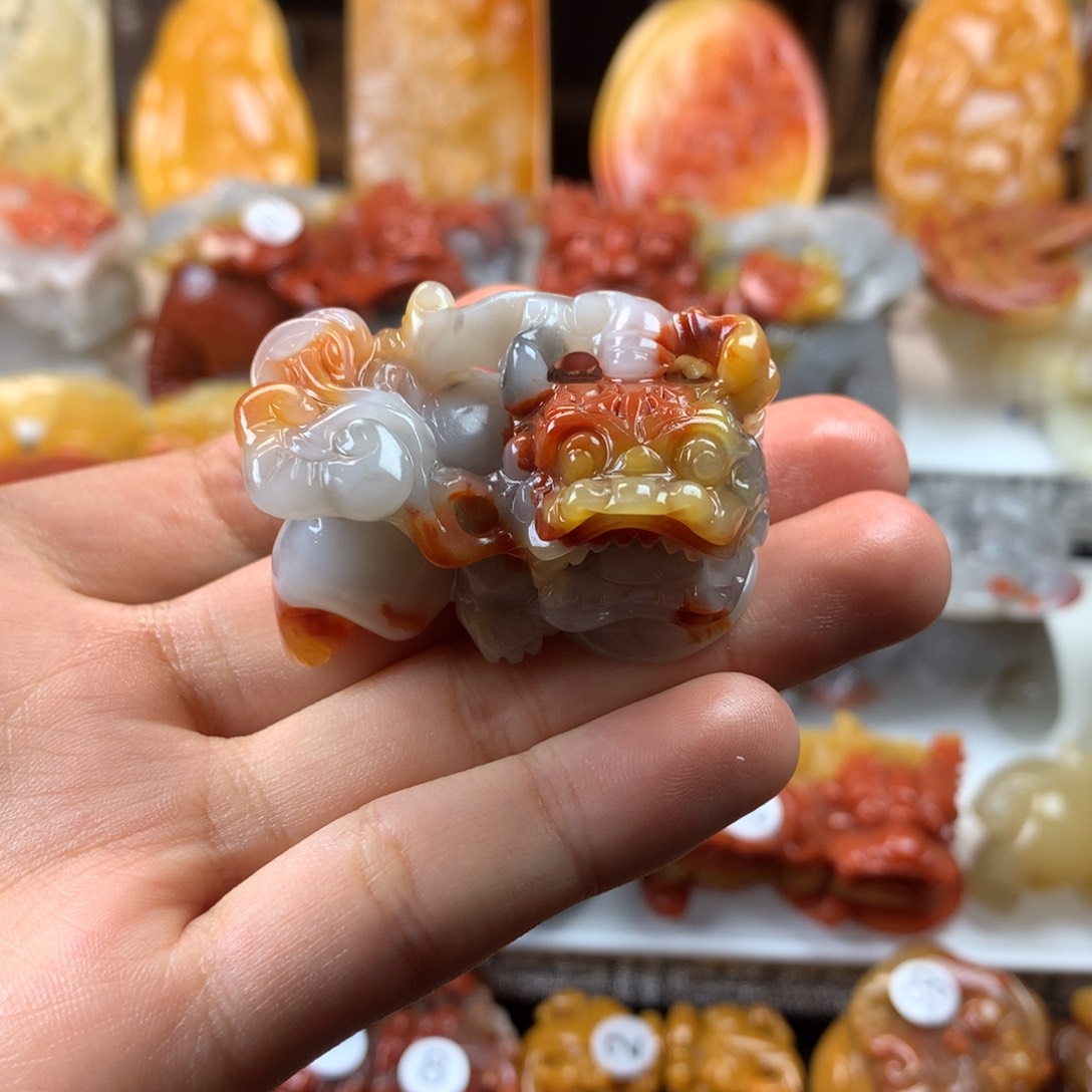 石英质玉（黄龙玉）挂件未镶嵌