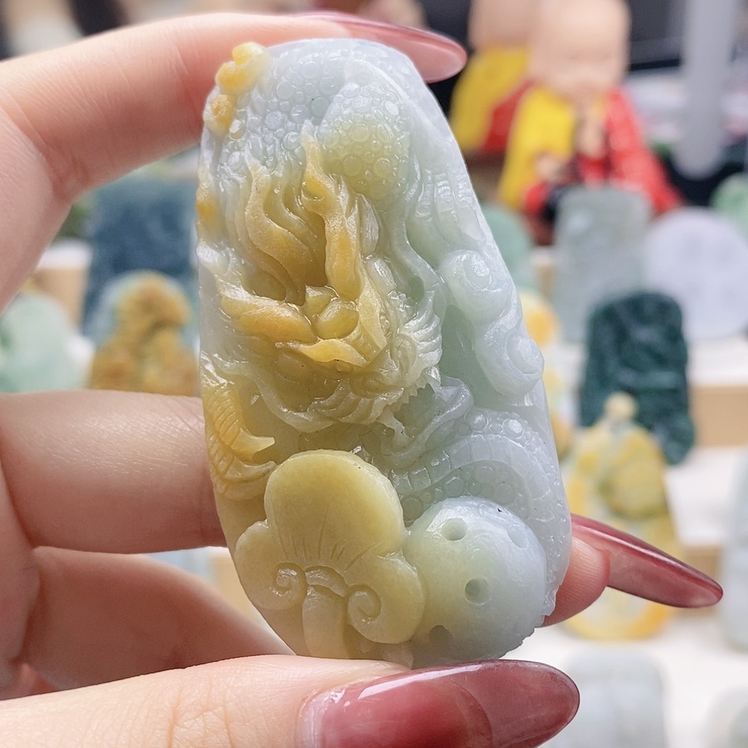 翡翠未镶嵌颈饰翡翠