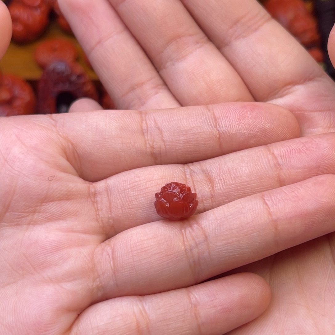 新***磐南红玛瑙未镶嵌川料瓦西10mm尺寸莲花
