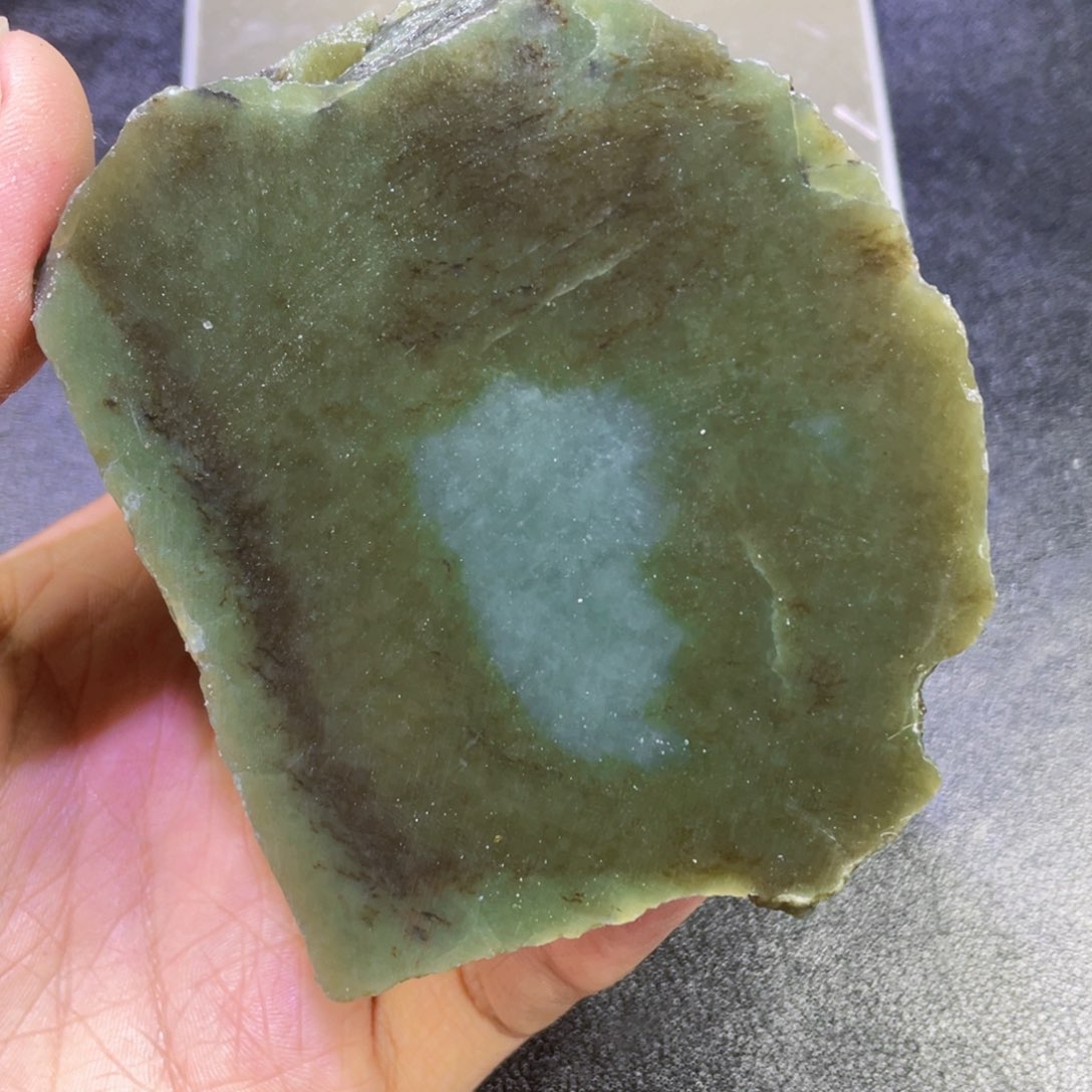 未镶嵌和田玉（糖玉）珠宝半成品