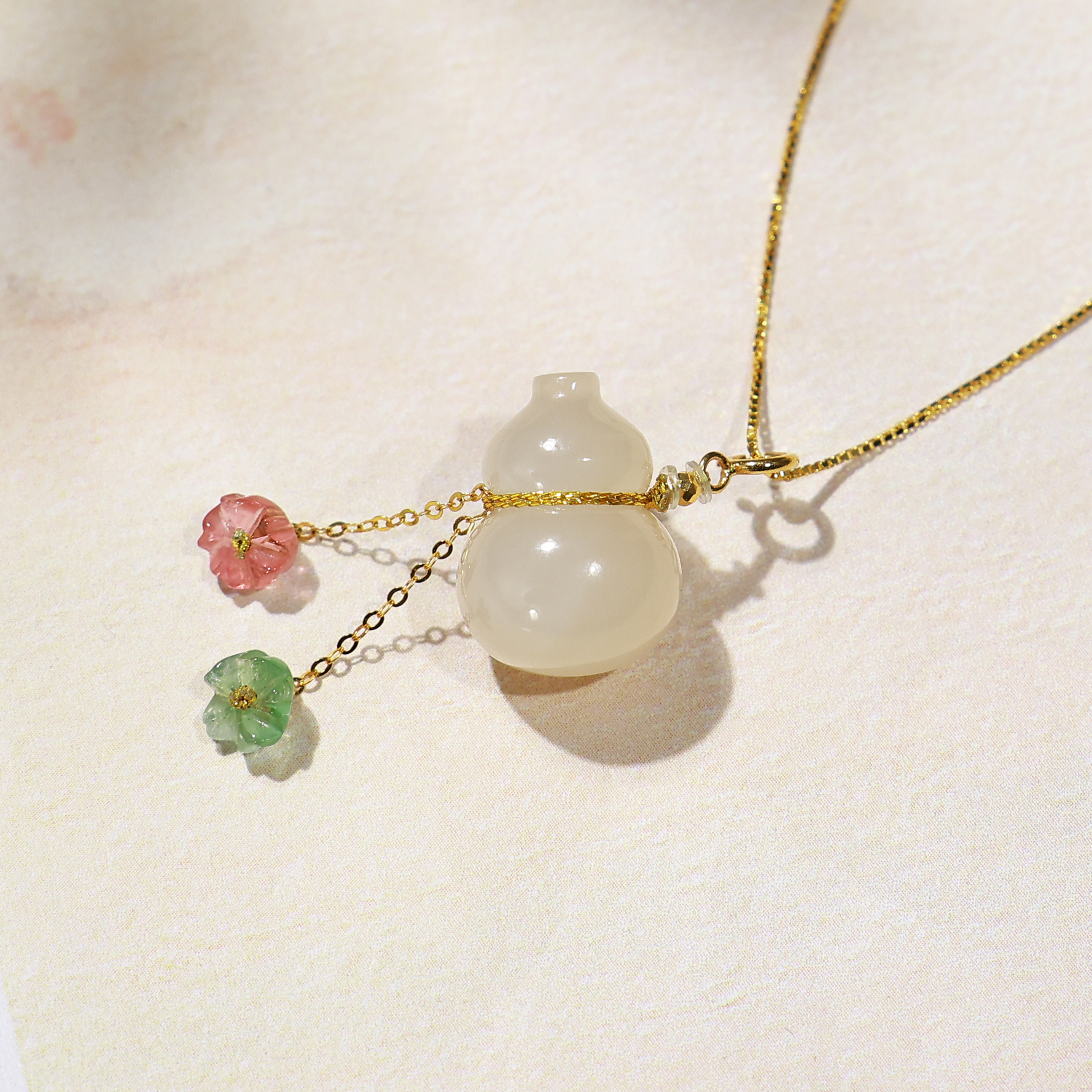 天然和田玉藕粉葫芦吊坠