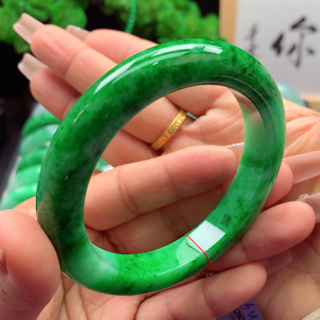 未镶嵌手镯翡翠缅甸