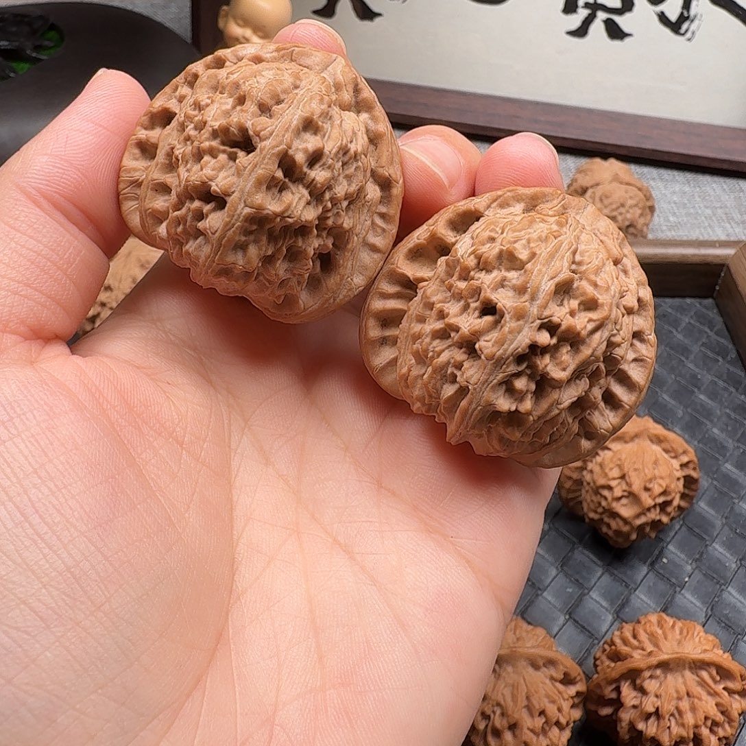 吊坠文玩核桃全品角白43