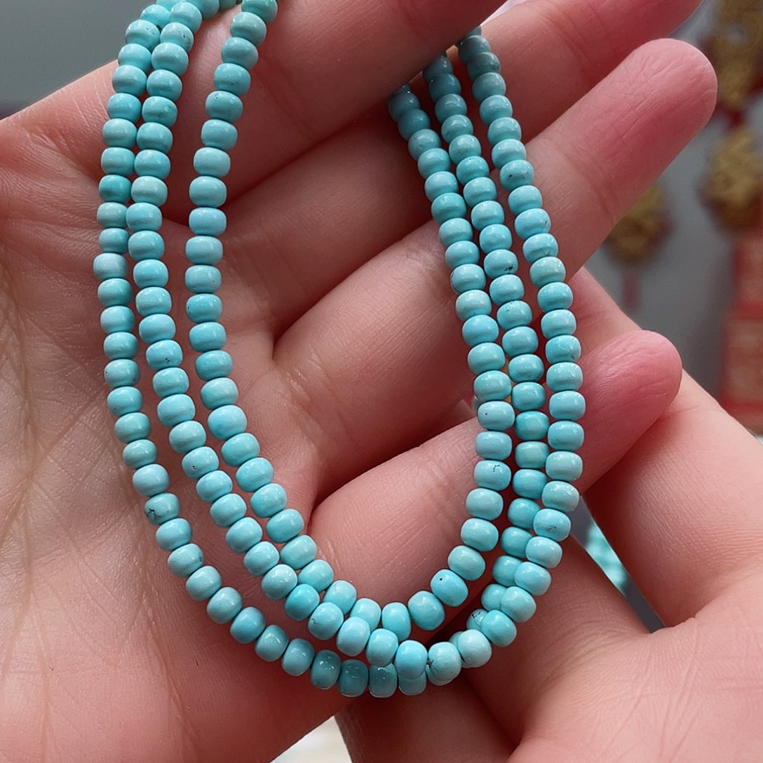 绿松石颈饰未镶嵌