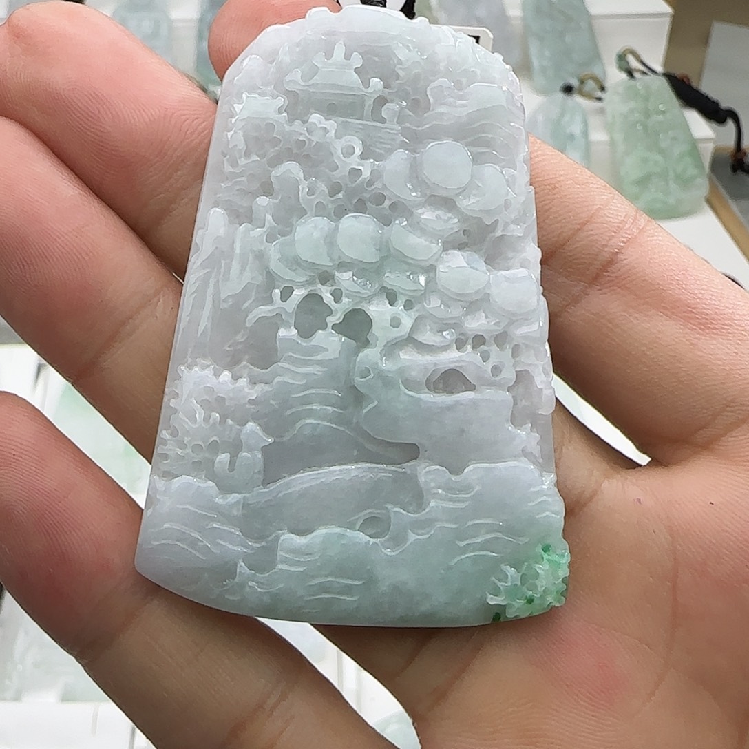 达***得翡翠未镶嵌颈饰翡翠