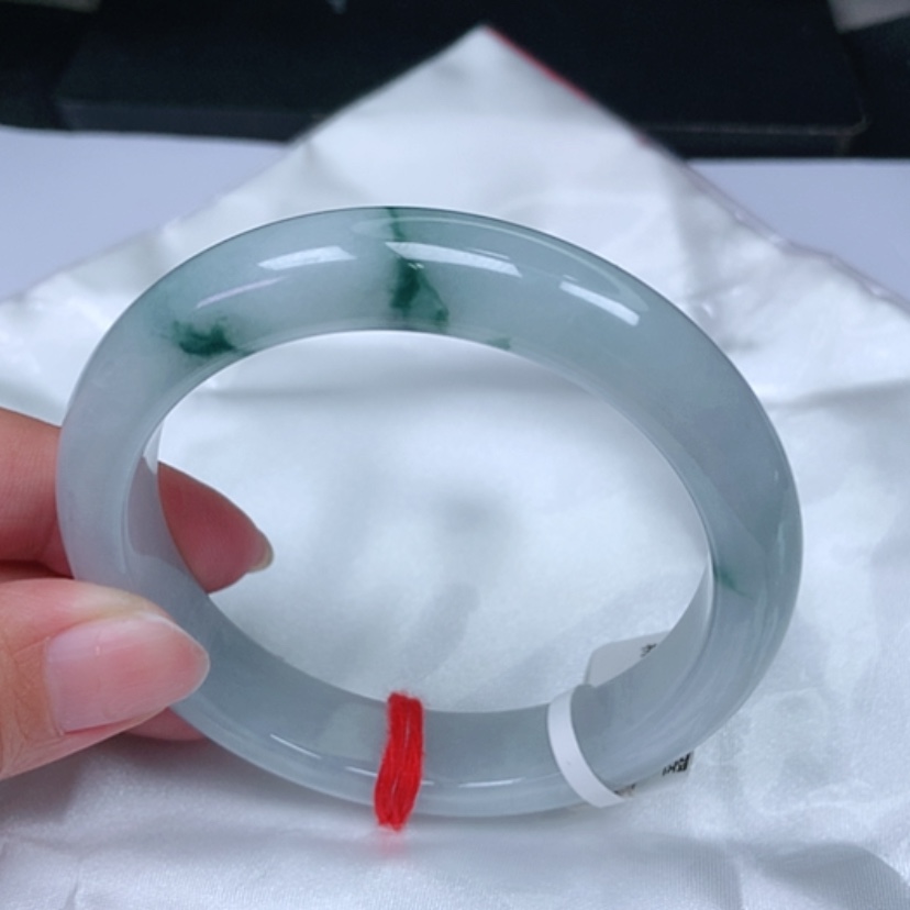 【闪购商品】翡翠手镯未镶嵌，