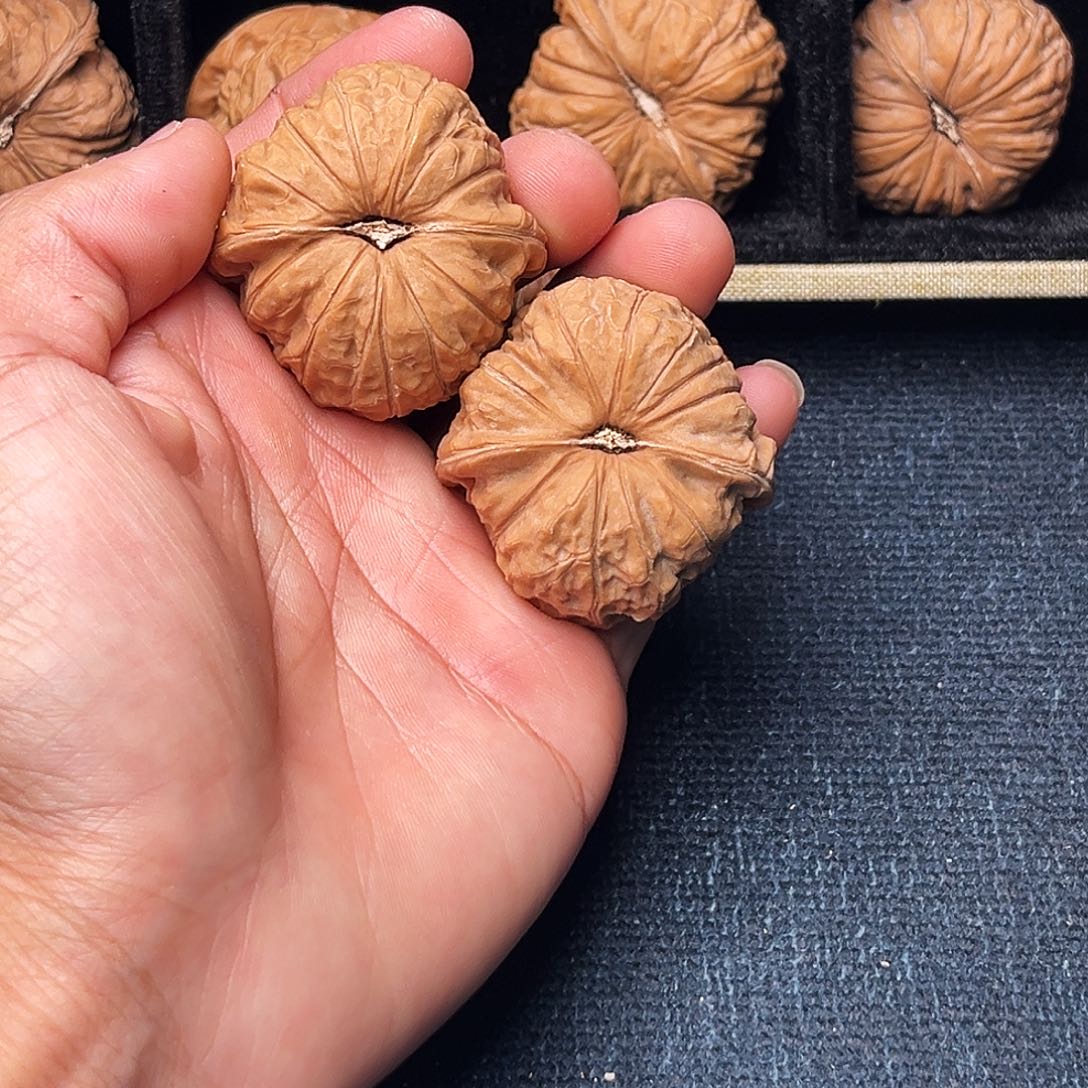 长***歌文玩核桃吊坠188-1113  长歌