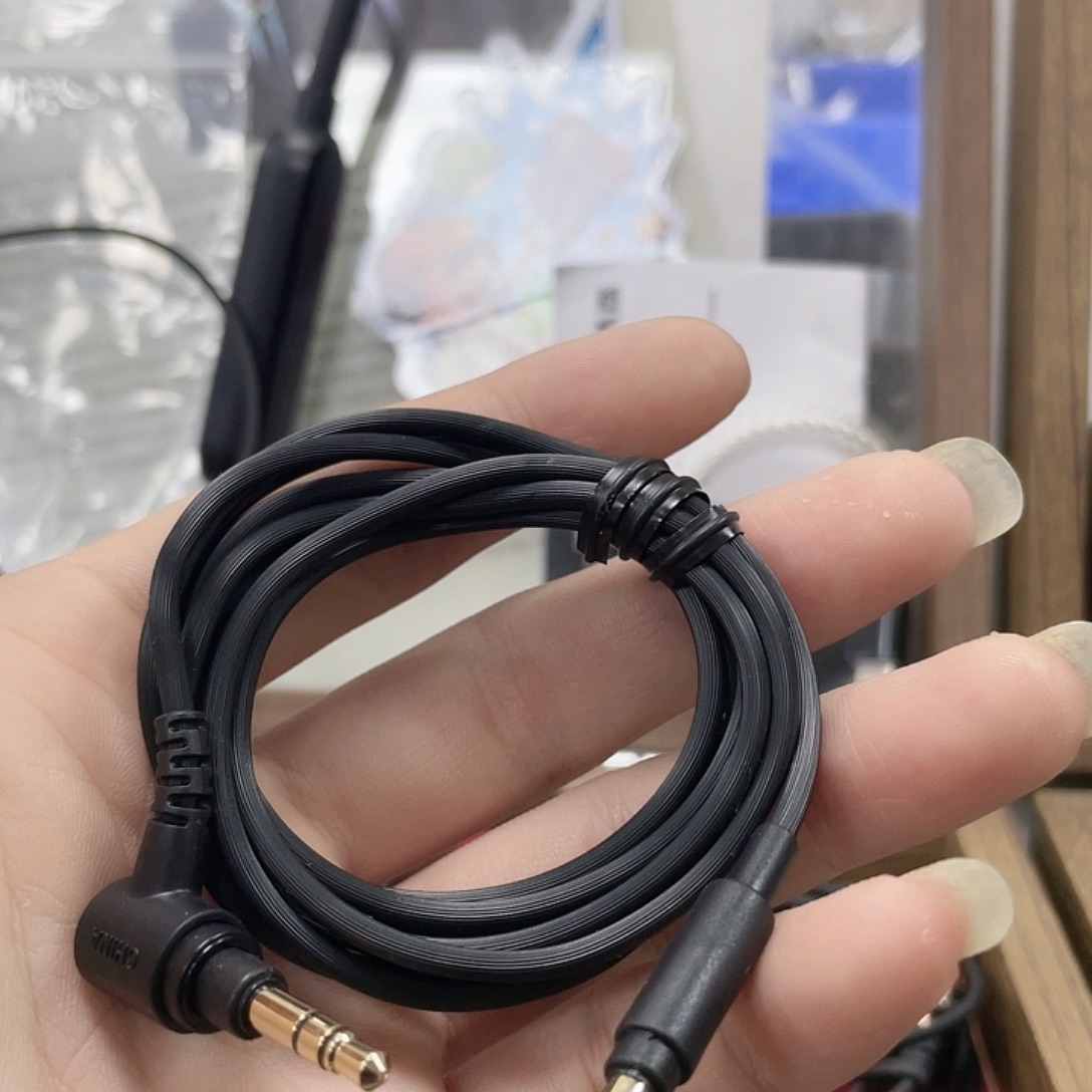 黑色音频线黑色音频线