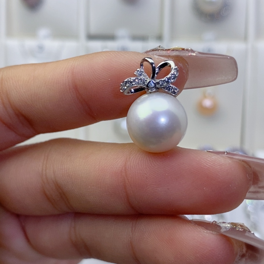 淡水珍珠吊坠(赠链)银S925镶嵌