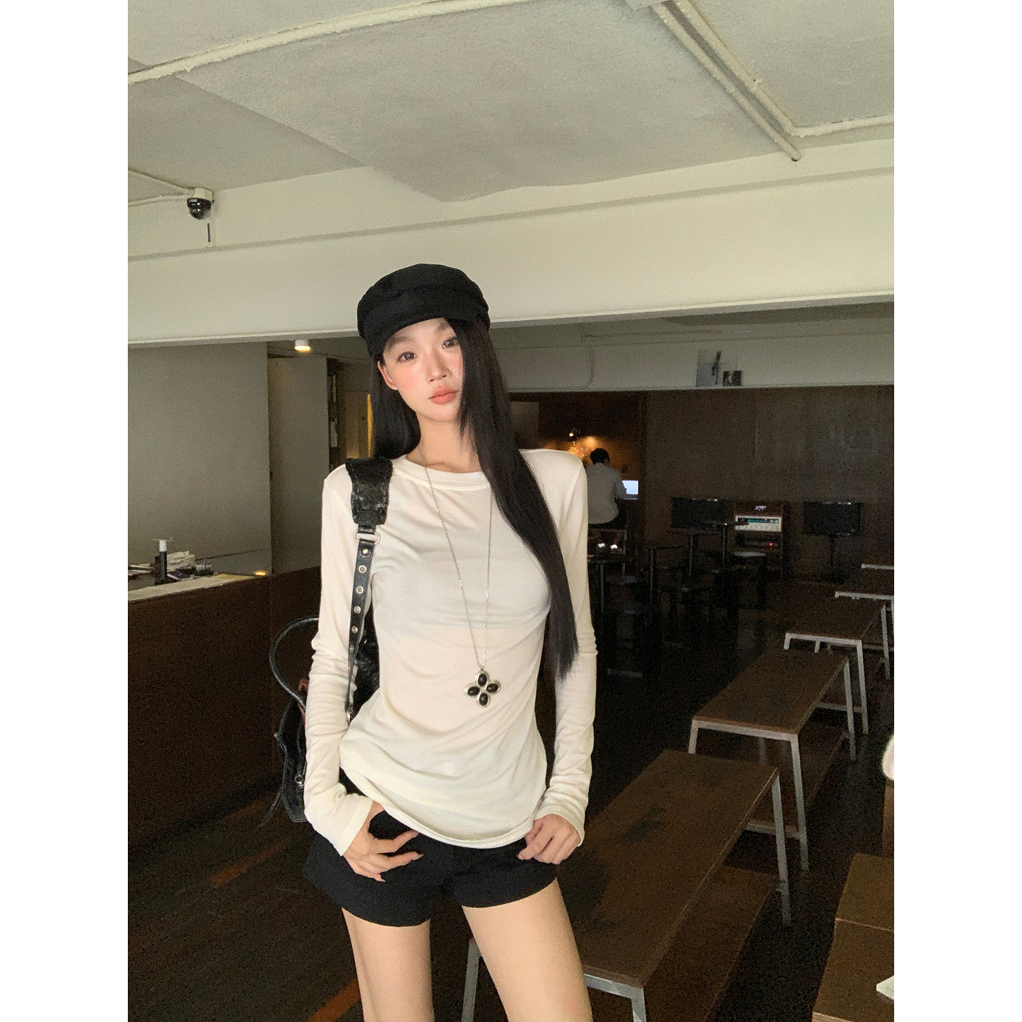 【HRG】白色休闲时尚百搭正肩圆领长袖收腰内搭T恤253U2571#