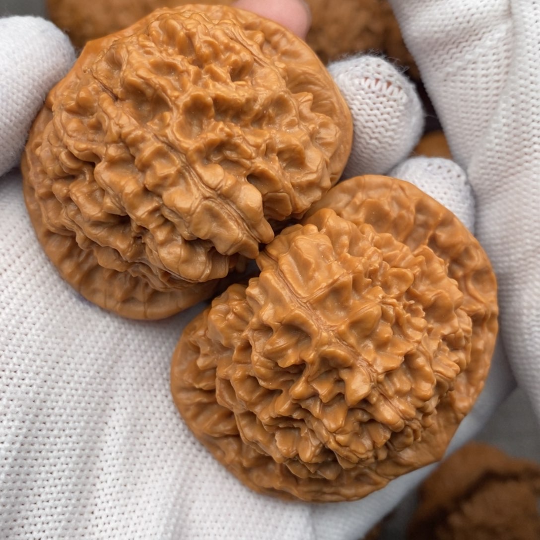 文玩核桃把件48麒麟纹官帽