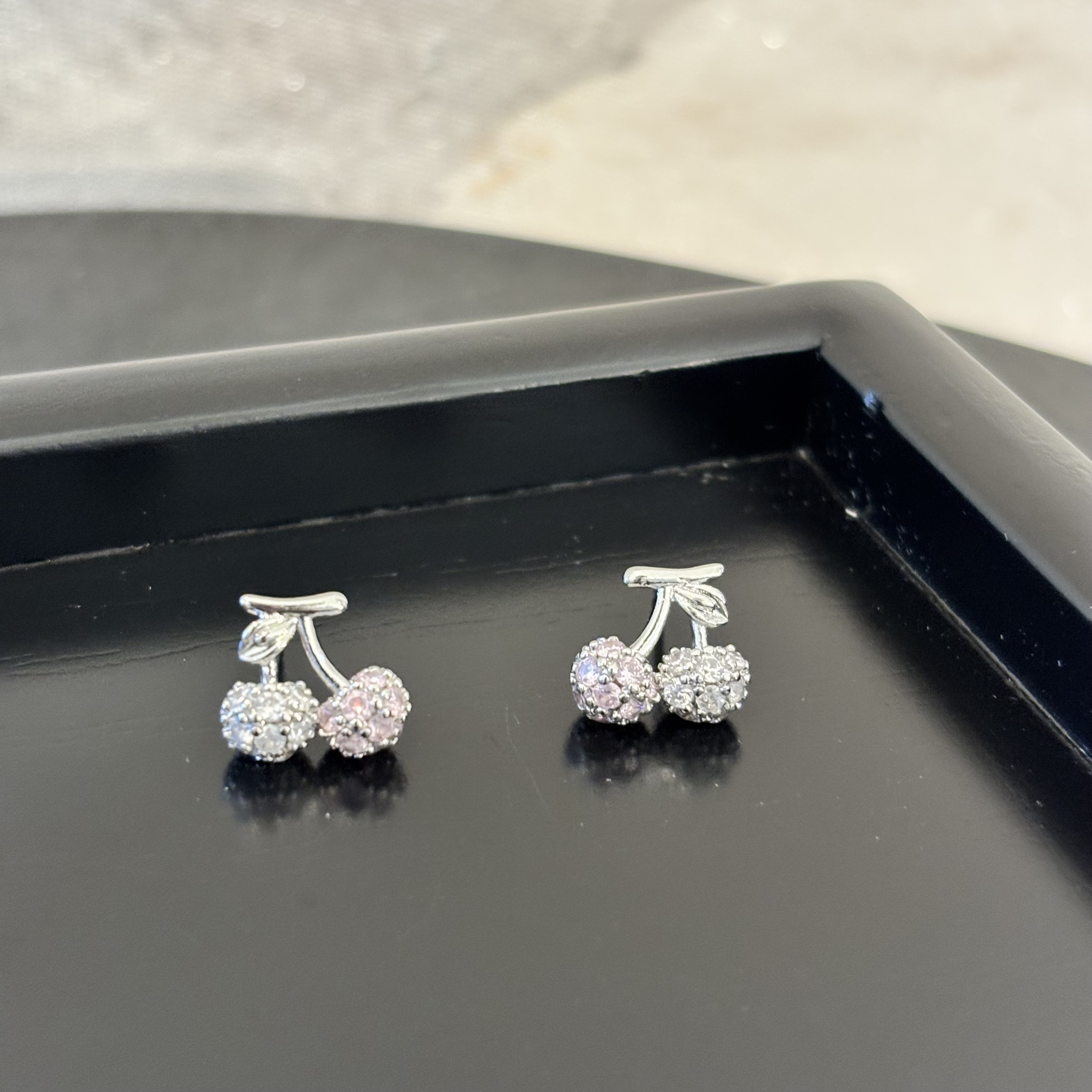 铜合金合成锆石耳饰 双色樱桃型耳环EH3317