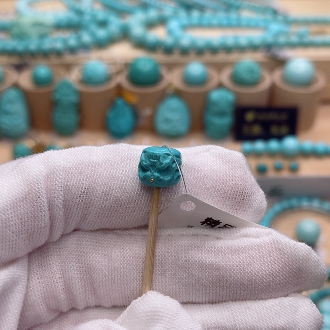 未镶嵌绿松石珠宝奇石