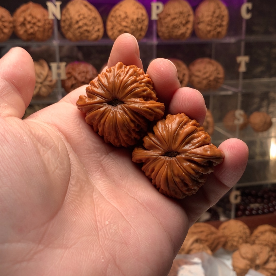 ****J文玩核桃吊坠四座楼666888