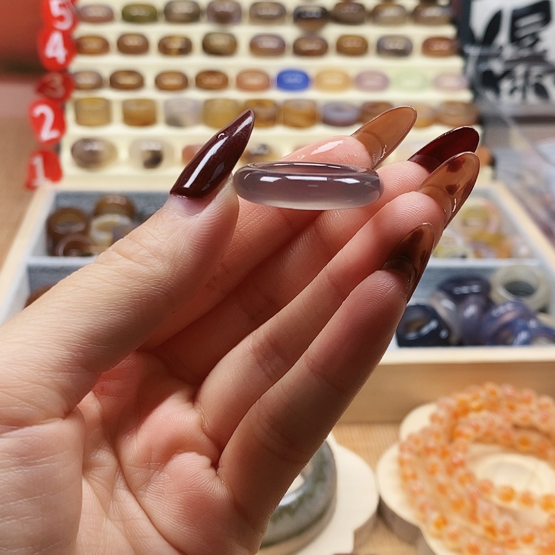 不***.玛瑙/玉髓未镶嵌戒指