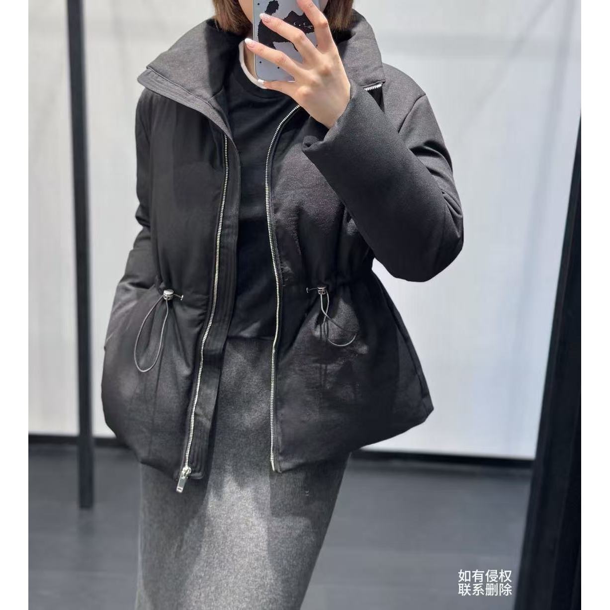 『朱小姐』新款「可溯源」安心环保白鹅绒立领羽绒服  G610