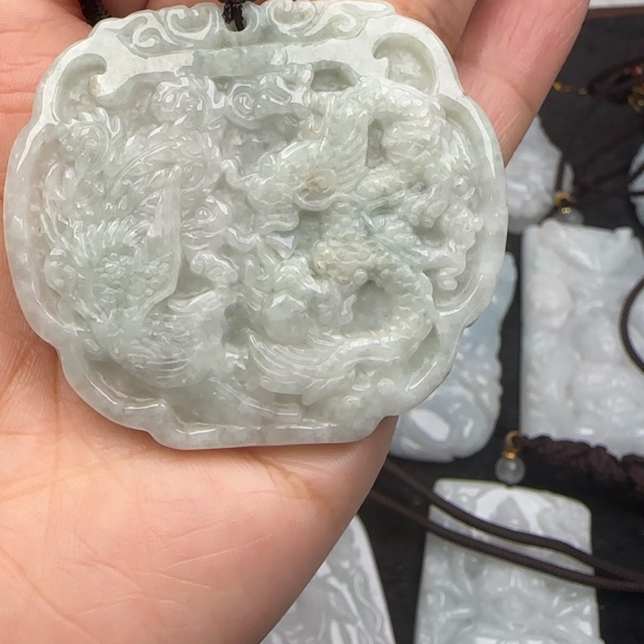 翡翠挂件未镶嵌龙凤
