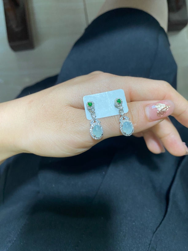 天然翡翠A货白冰耳坠精致百搭款
