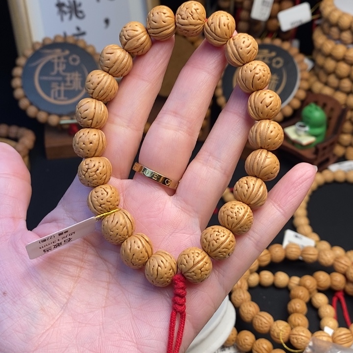 桃核手串石敢当边尺13抛光尺寸误差0,5mm之间