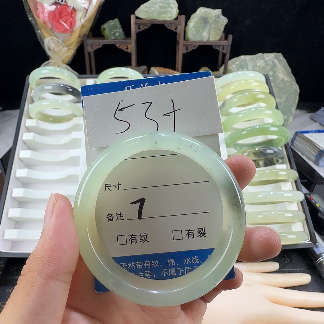 未镶嵌蛇纹石玉手镯