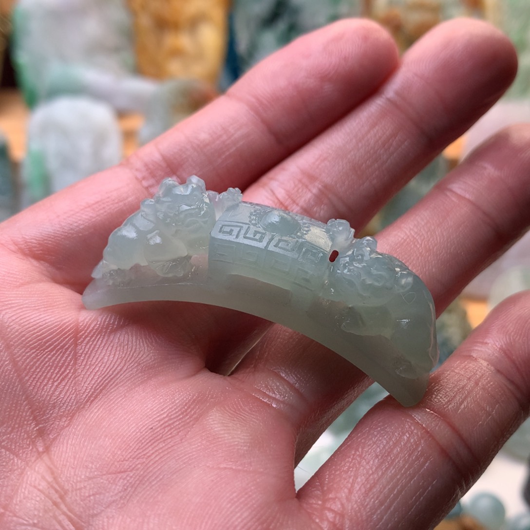 定制翡翠未镶嵌兜*貔貅手牌