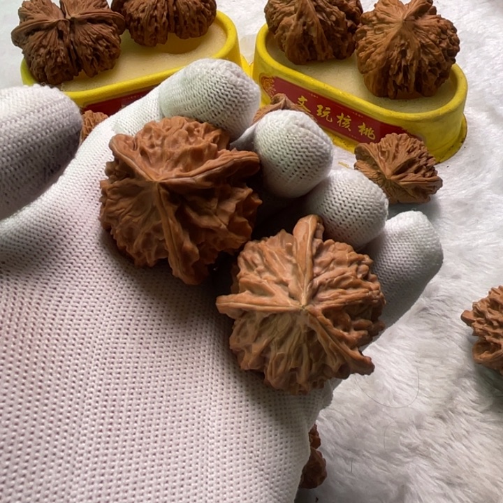 把件桃核盘山三棱