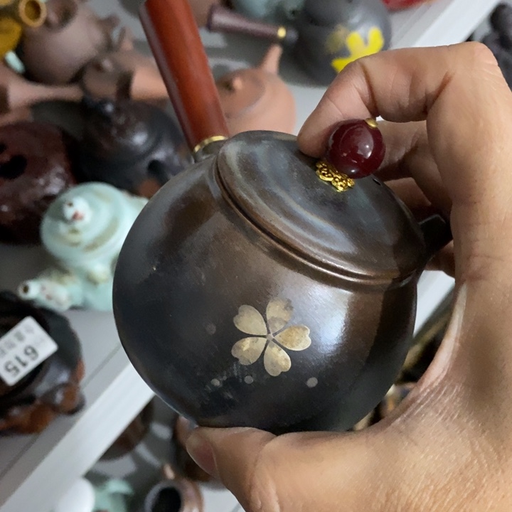 陶瓷艺术品及陶瓷壶