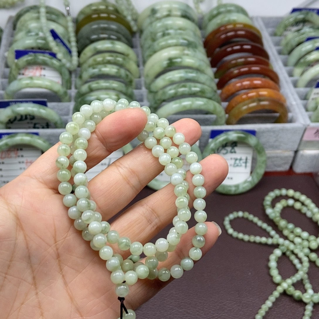 未镶嵌蛇纹石玉手链