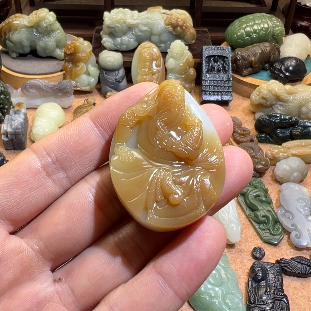 颈饰未镶嵌和田玉