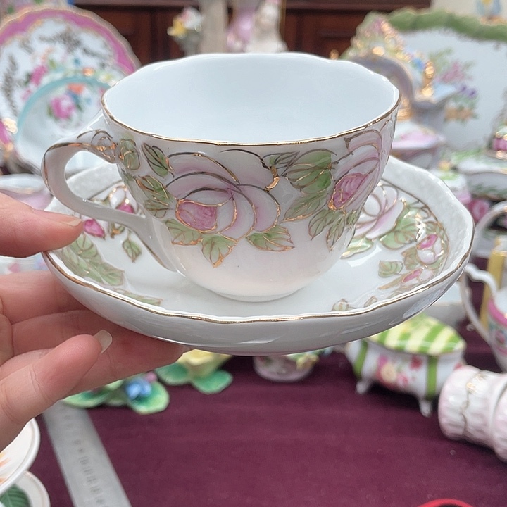 瓷片手绘摆件家居设计