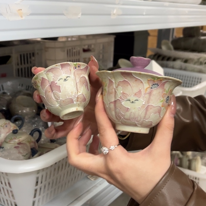 盖碗加杯。             