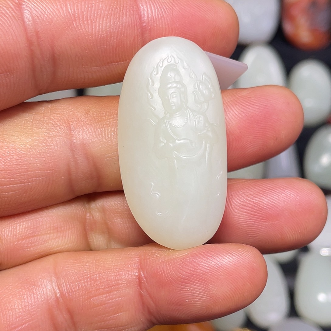 七***淼和田玉未镶嵌颈饰吊坠