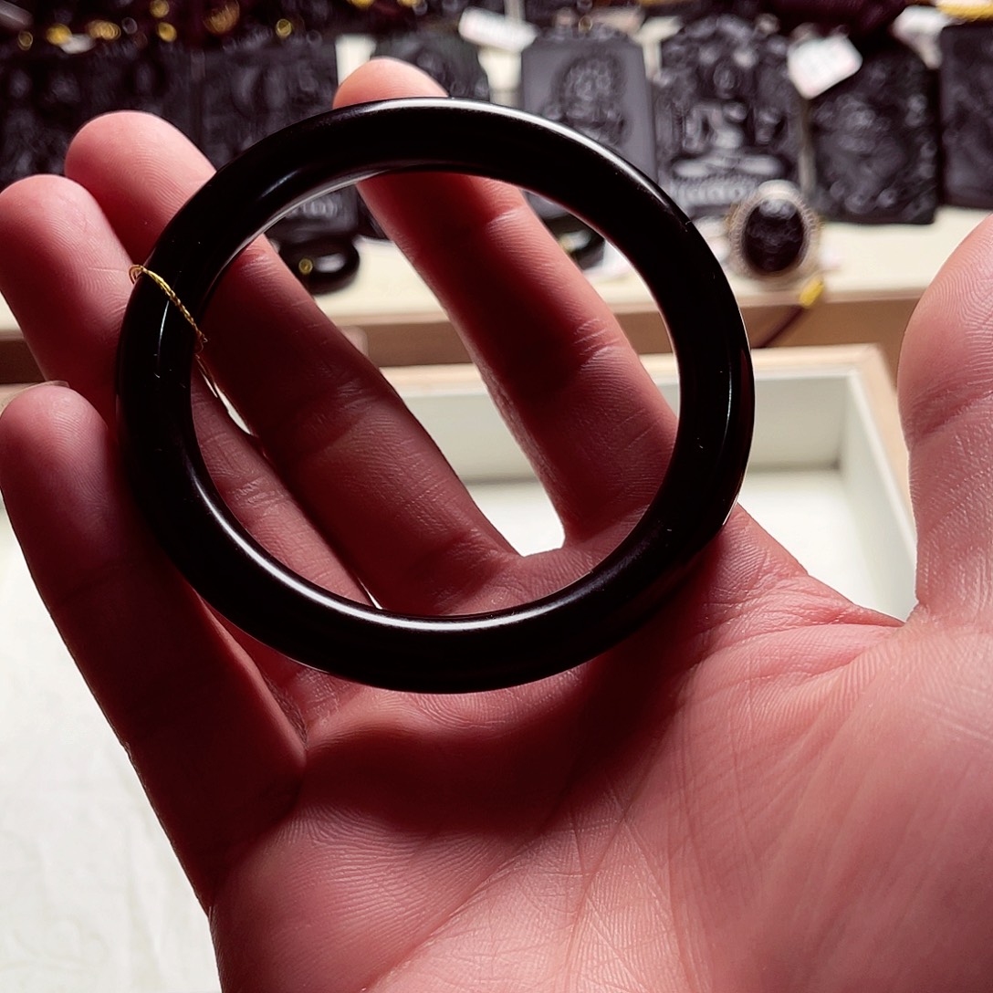 红***果天然缅科a货 手镯卡58.5   502