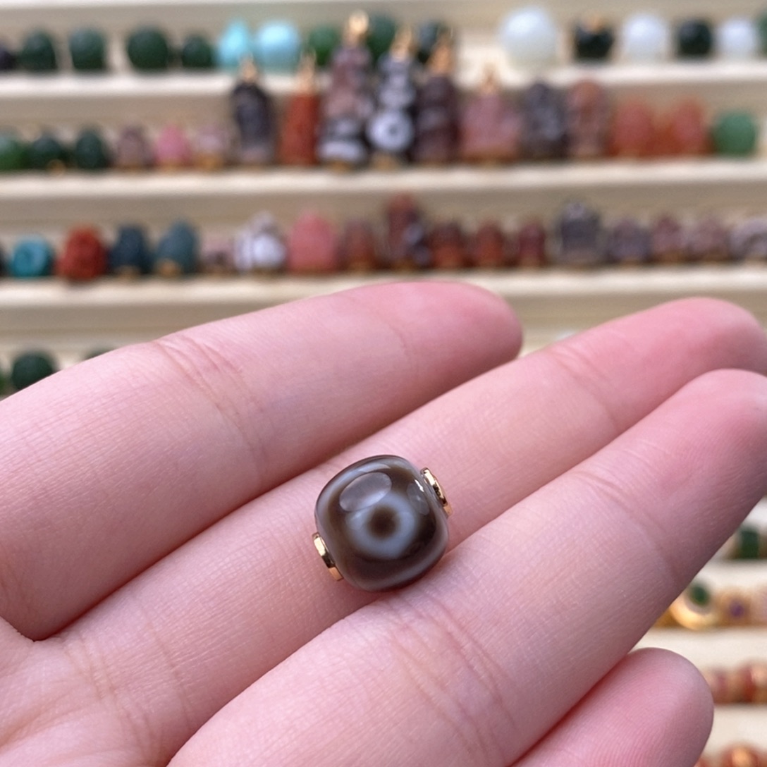 玛瑙/玉髓18K金镶嵌颈饰