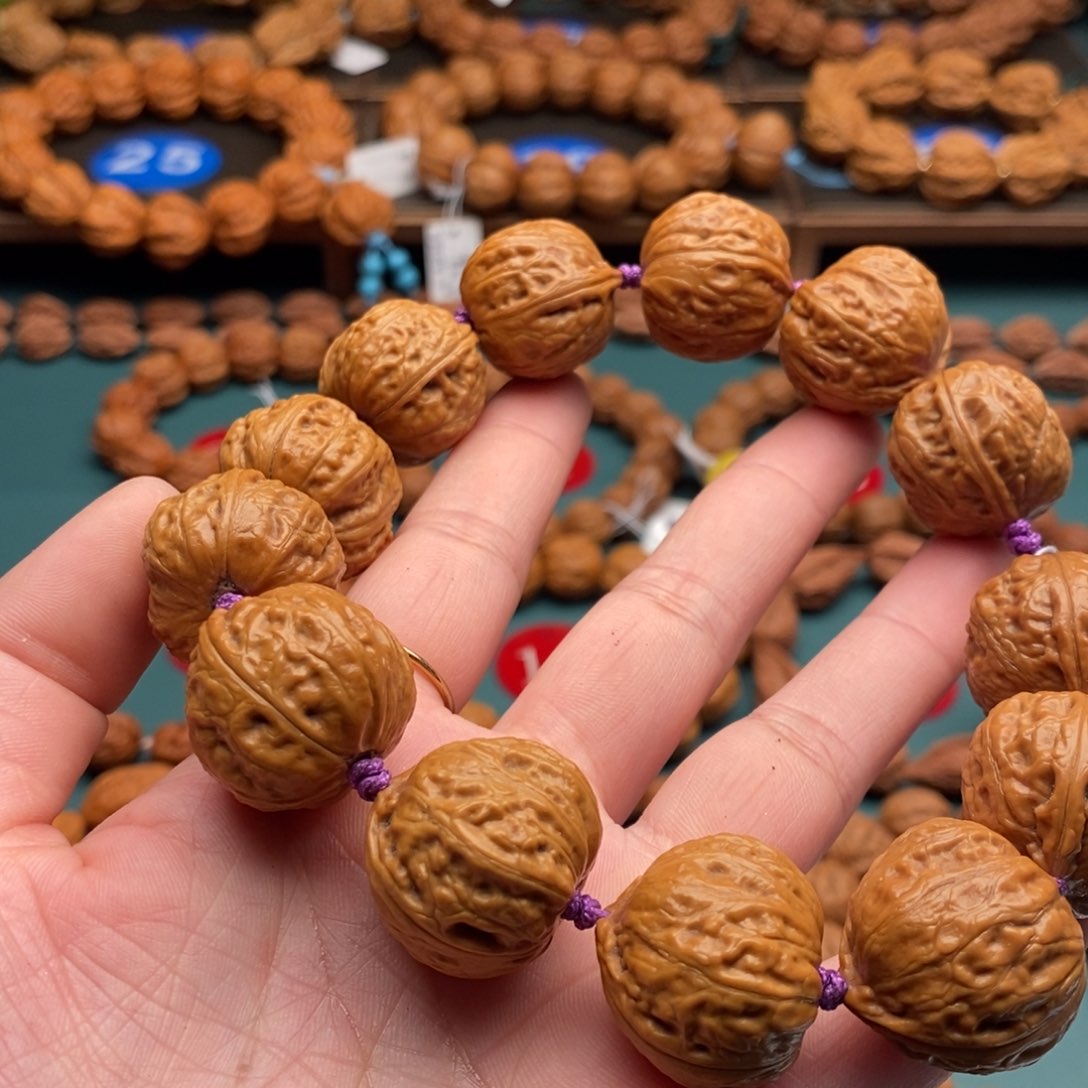文玩核桃手串23尺寸方墩