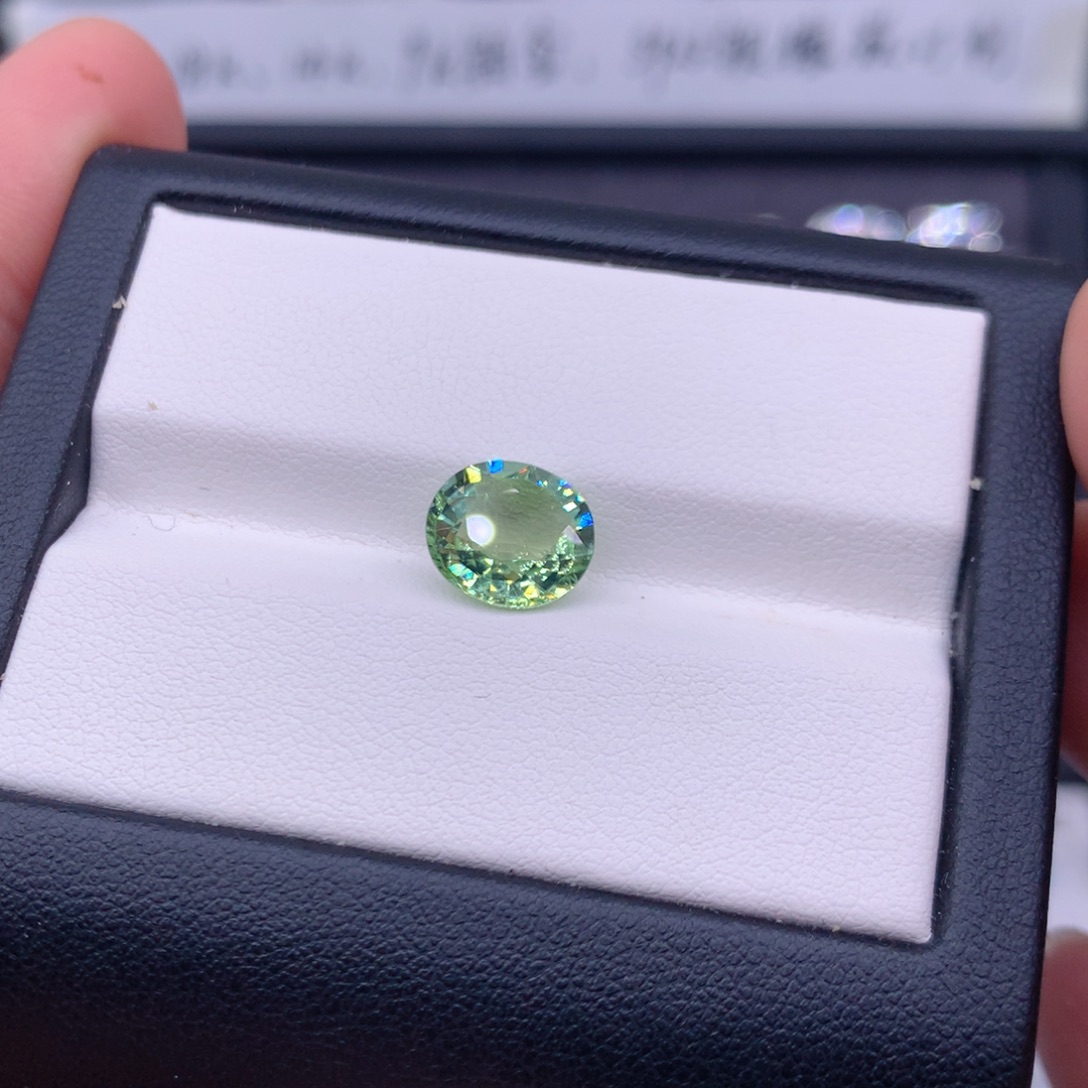 未镶嵌碧玺2.78克拉薄荷绿