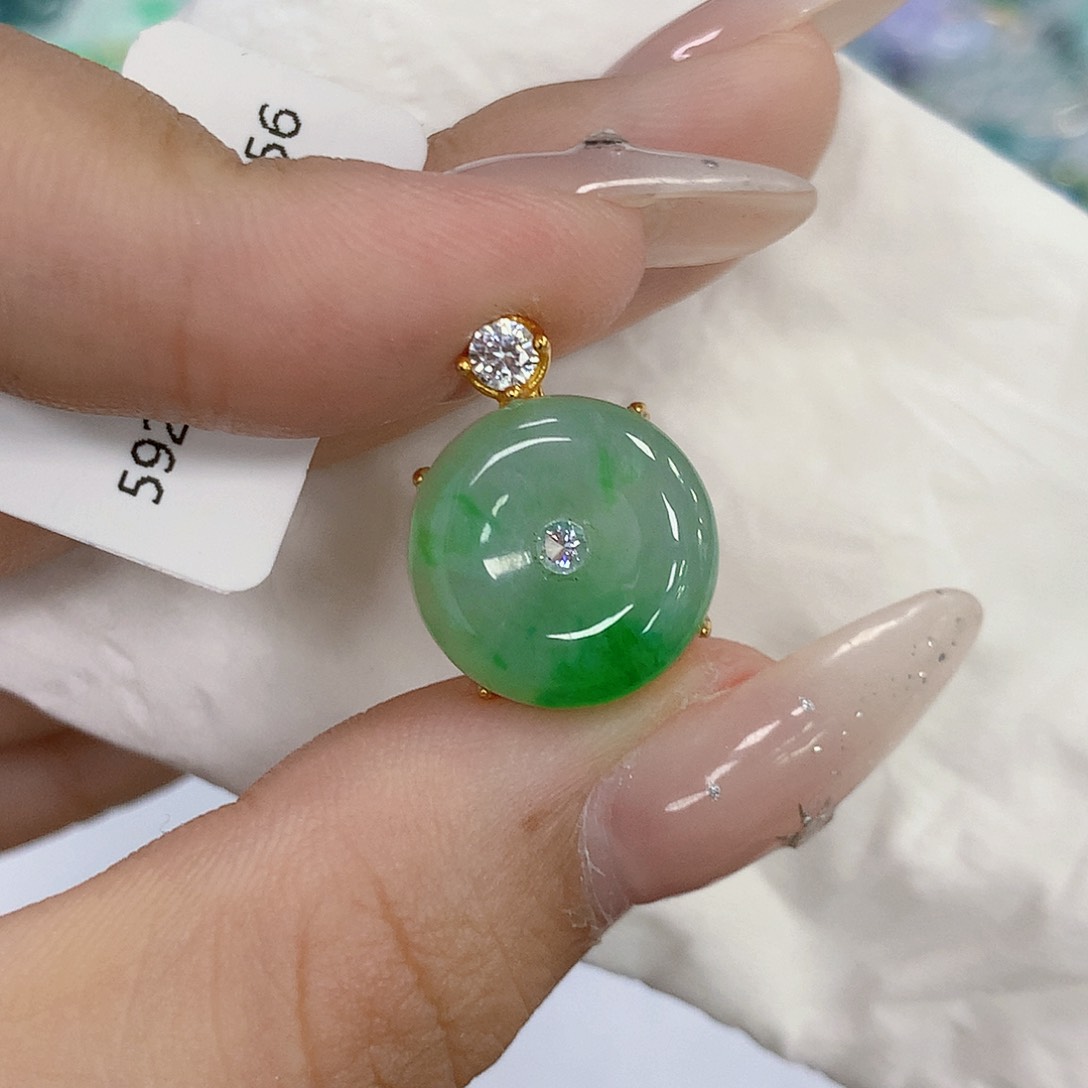 颈饰银S925镶嵌翡翠