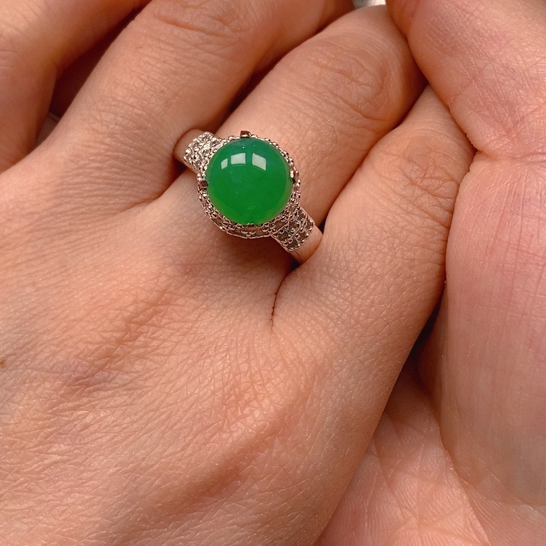 翡翠耳饰未镶嵌翡翠蛋面