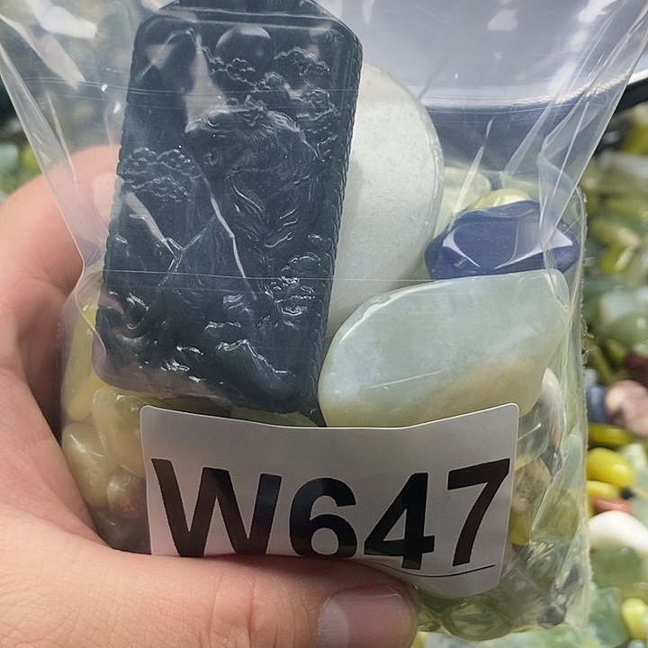 未镶嵌蛇纹石玉鱼缸石