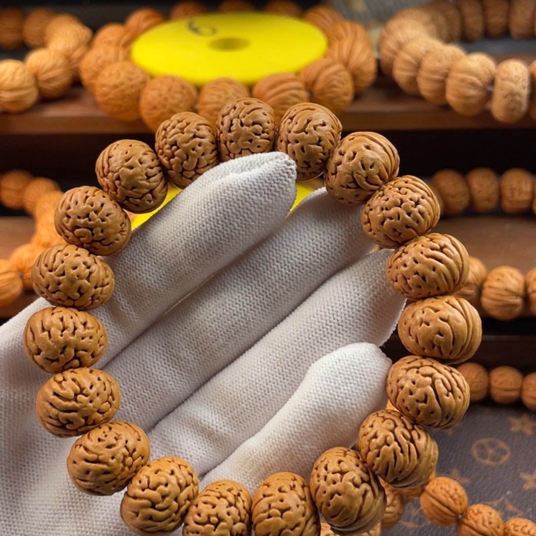 吊坠桃核树王纽扣